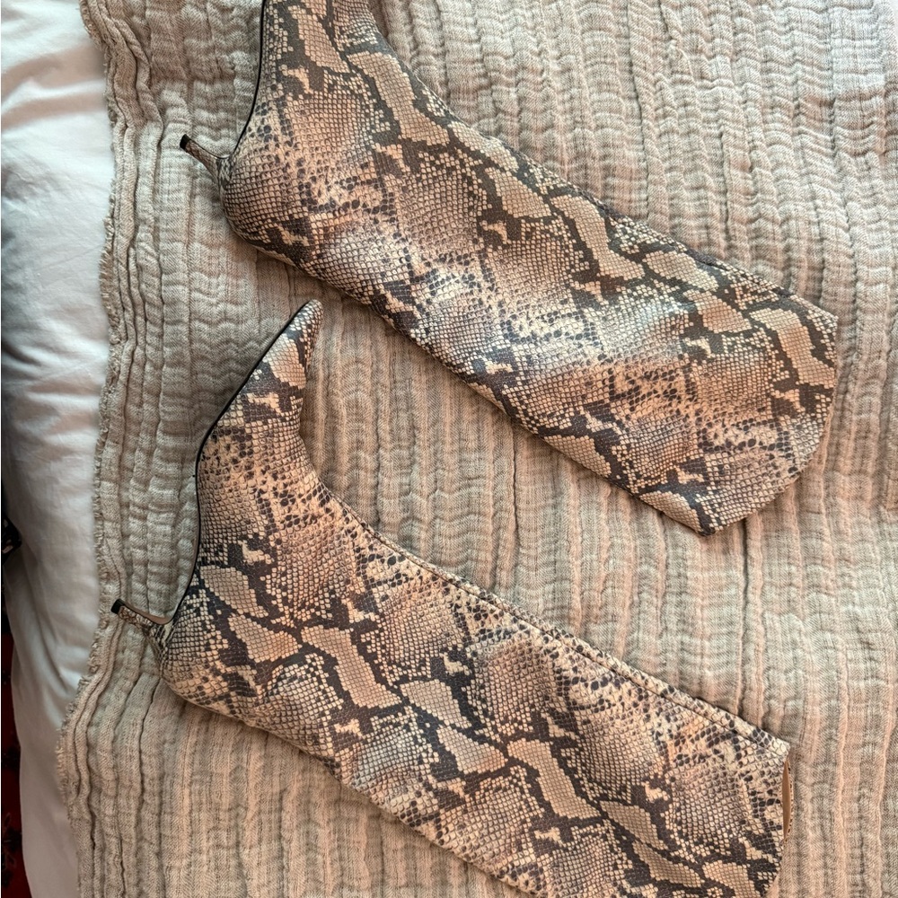 Schutz 9B Tall Snakeskin Boots